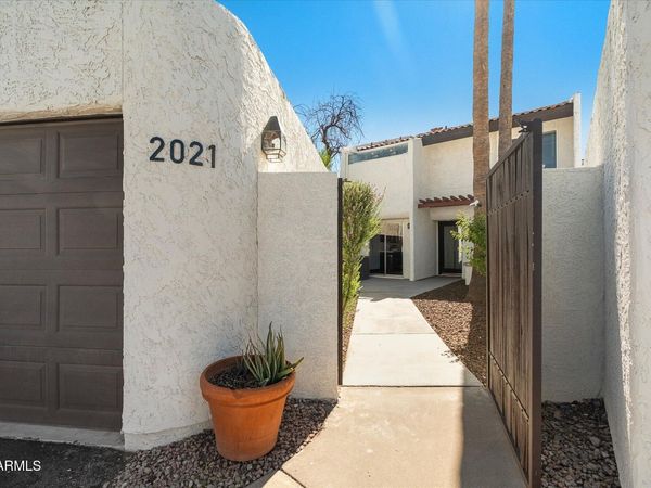 2021 E SOLANA Drive, Tempe, AZ 85281
