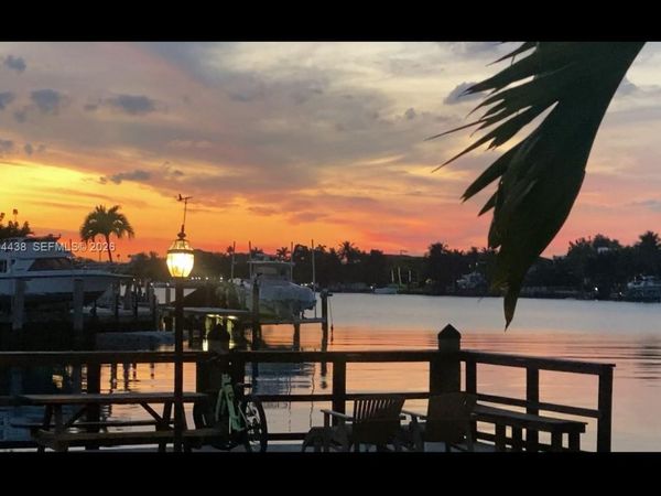 8540 Byron Ave, Unit 1A, Miami Beach, FL 33141