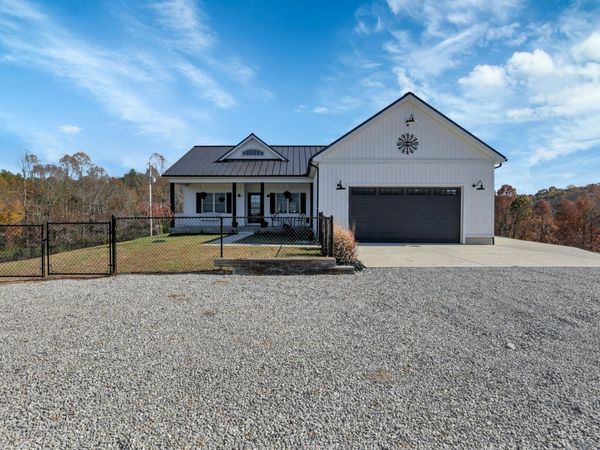 37630 Price Road, Logan, OH 43138