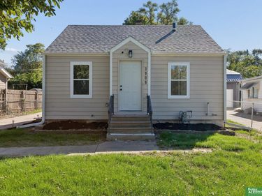 3909 Blondo Street, Omaha, NE 68111
