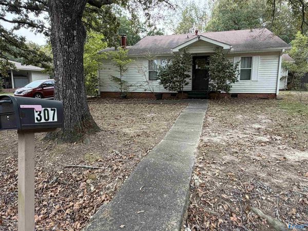 307 Aderholt Street, Glencoe, AL 35905