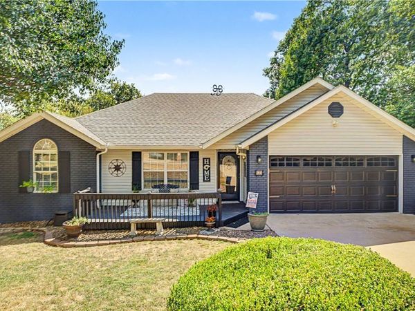 65 Granshire Drive, Bella Vista, AR 72714