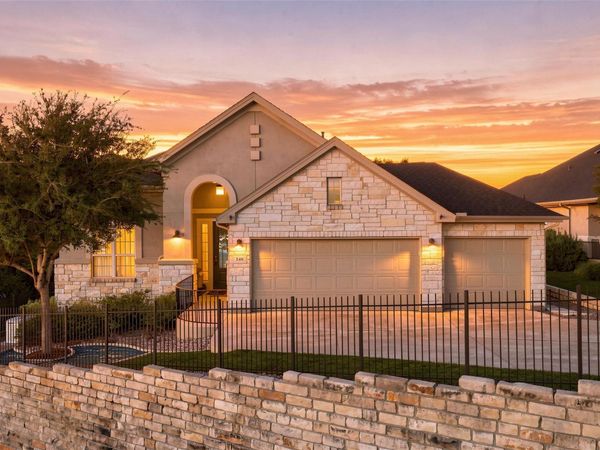 246 S Sage HOLW , Dripping Springs, TX 78620