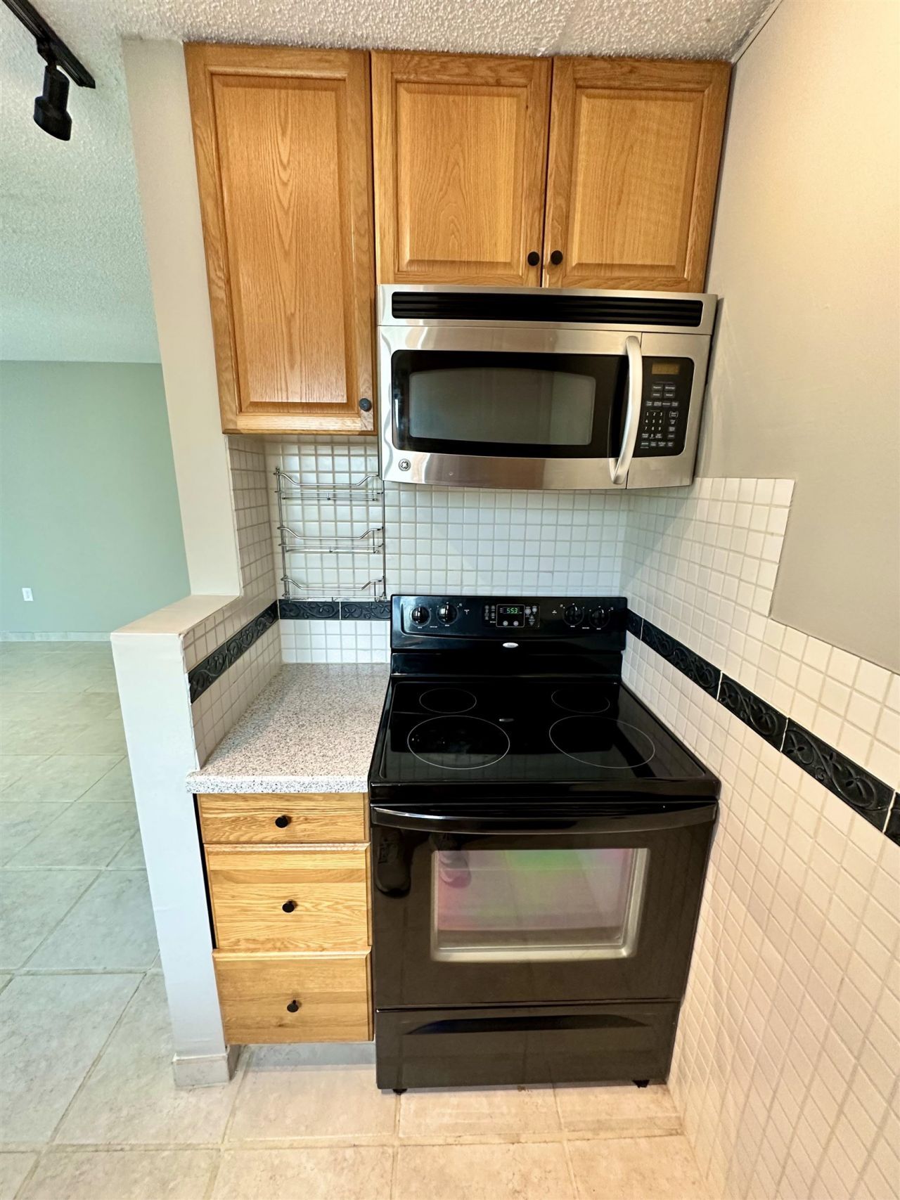 500 Fairway Village Dr. Photo 11