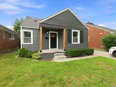 21625 Trombly Street, St Clair Shores, Mi 48080