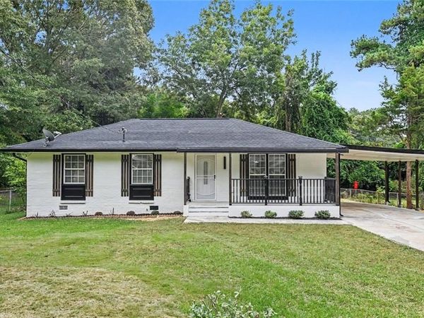 2676 Beacon Drive , Atlanta, GA 30349