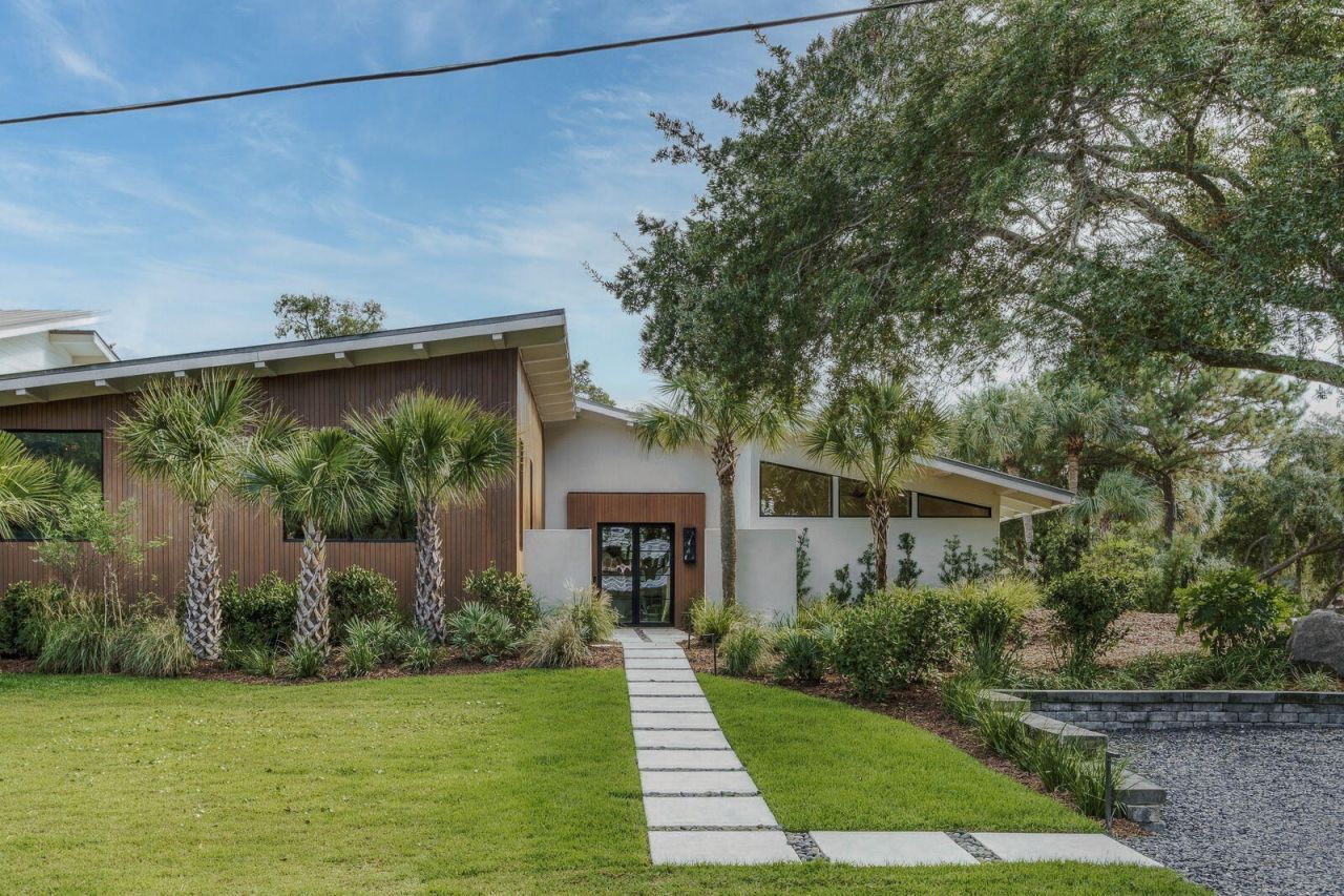 1900 Waterway Boulevard Photo 76