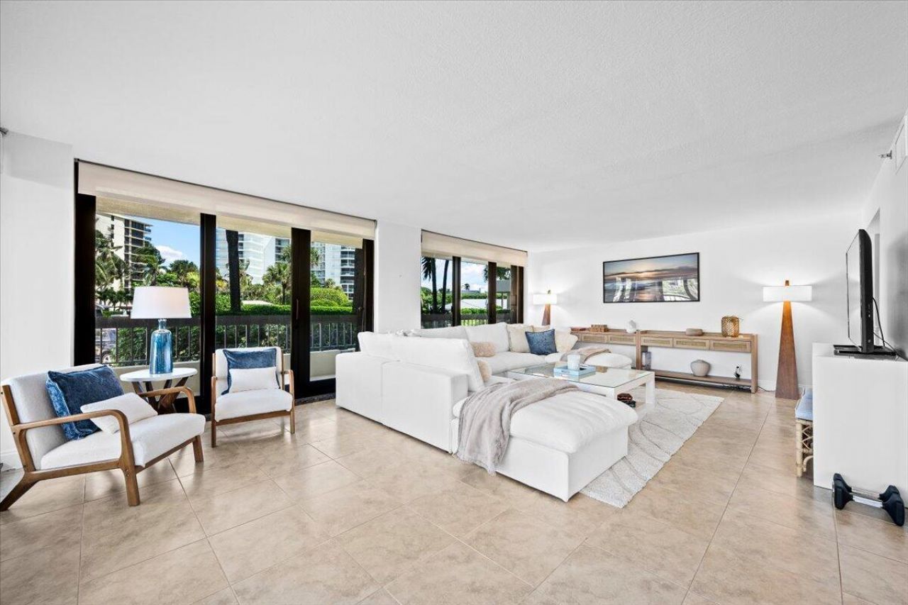 50 S Beach Road, Unit 101, Tequesta, FL 33469 Photo