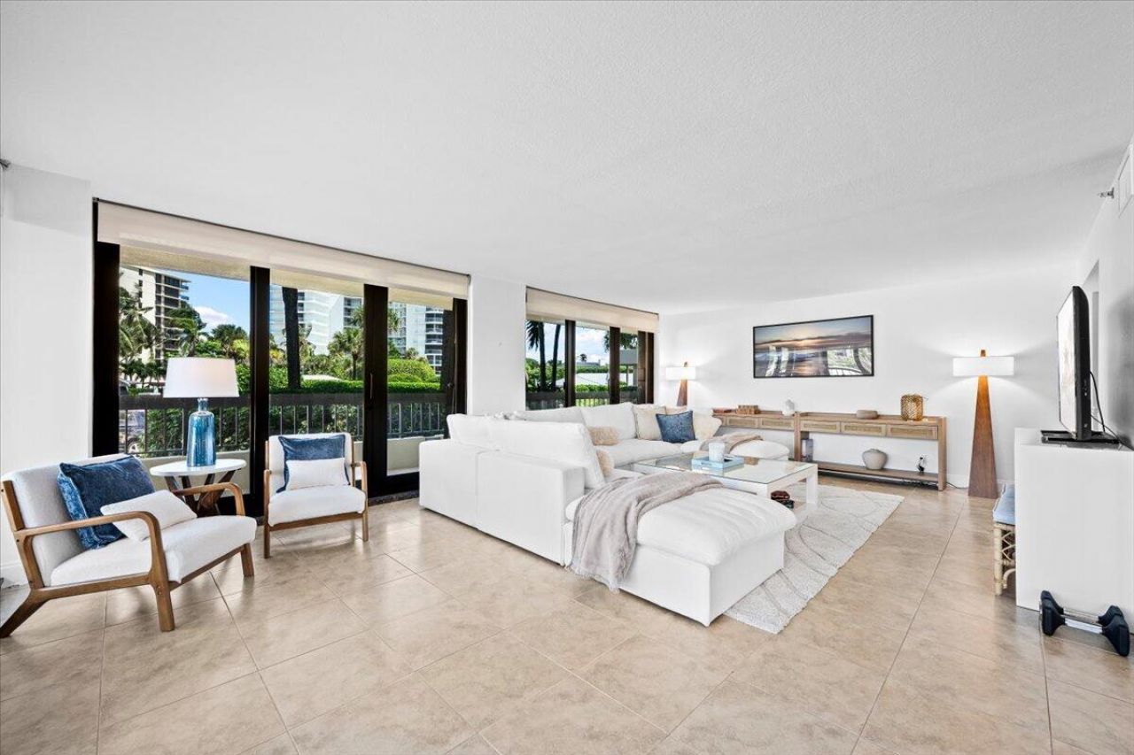 50 S Beach Road, Unit 101, Tequesta, FL 33469 Photo