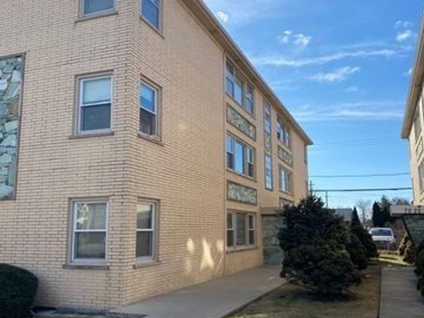 7021 W Belmont Avenue , Unit 2N, Chicago, IL 60634