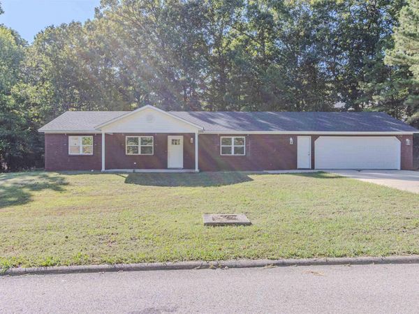 1100 N 74th , Paragould, AR 72450