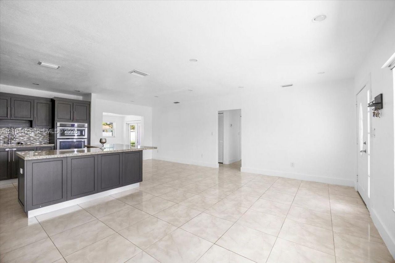 12745 SW 19th St , Miami, FL 33175 Photo