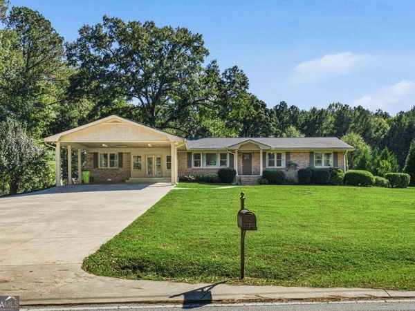 52 E End Road, Covington, GA 30014