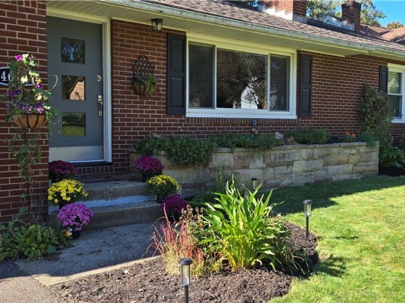 4649 Roosevelt Avenue NE, Canton, OH 44705 Photo 2