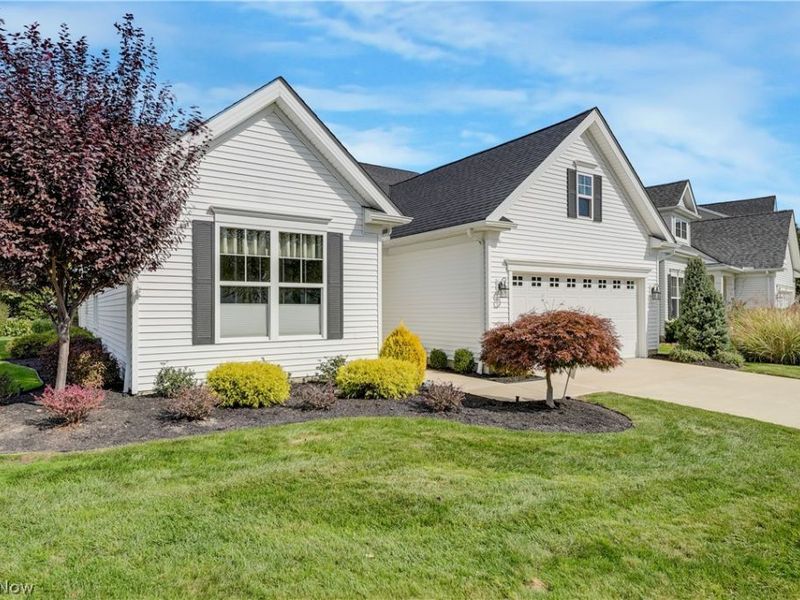 33186 Brookcrest Place, Avon Lake, OH 44012 Photo 2