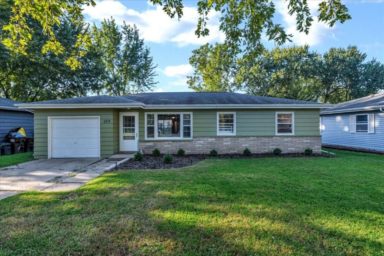 103 Liberty Boulevard, Machesney Park, IL 61115 Main Photo