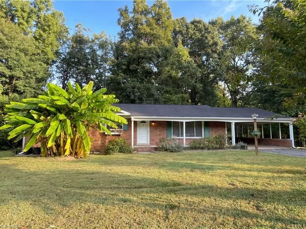 126 Vista Way Drive , Kernersville, NC 27284