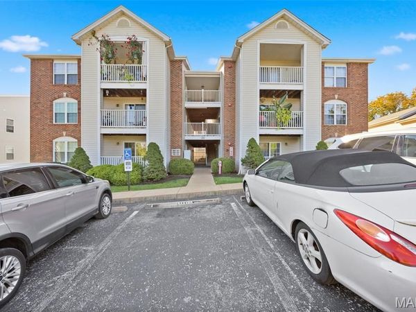 1220 River Chase Drive , Unit 100, Arnold, MO 63010