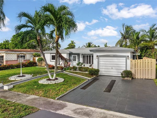 Lauderdale Lakes, FL 33319