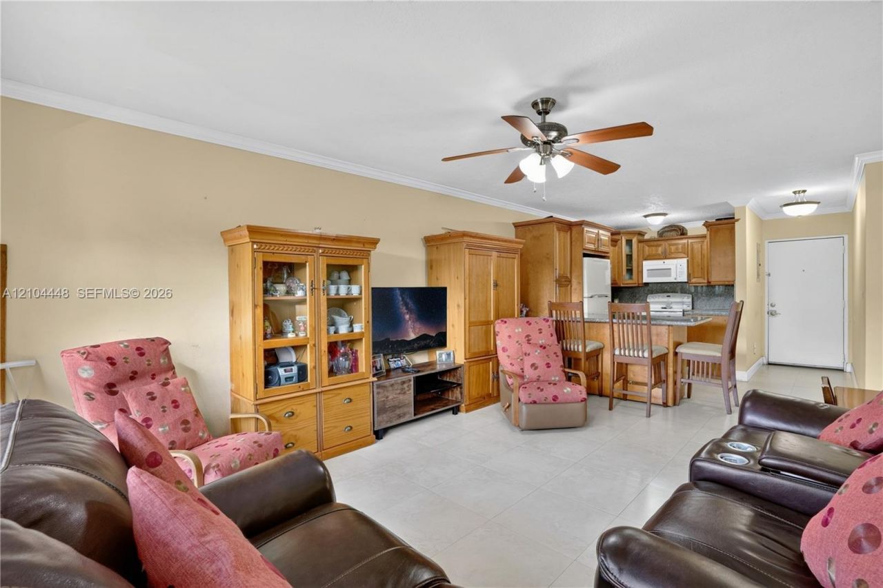800 SW 129th Pl, Unit 202, Miami, FL 33184 Photo