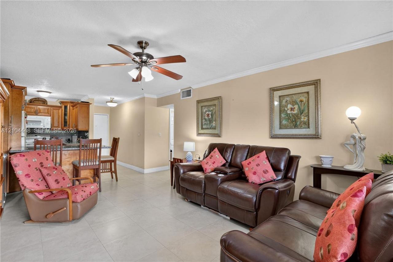 800 SW 129th Pl, Unit 202, Miami, FL 33184 Photo