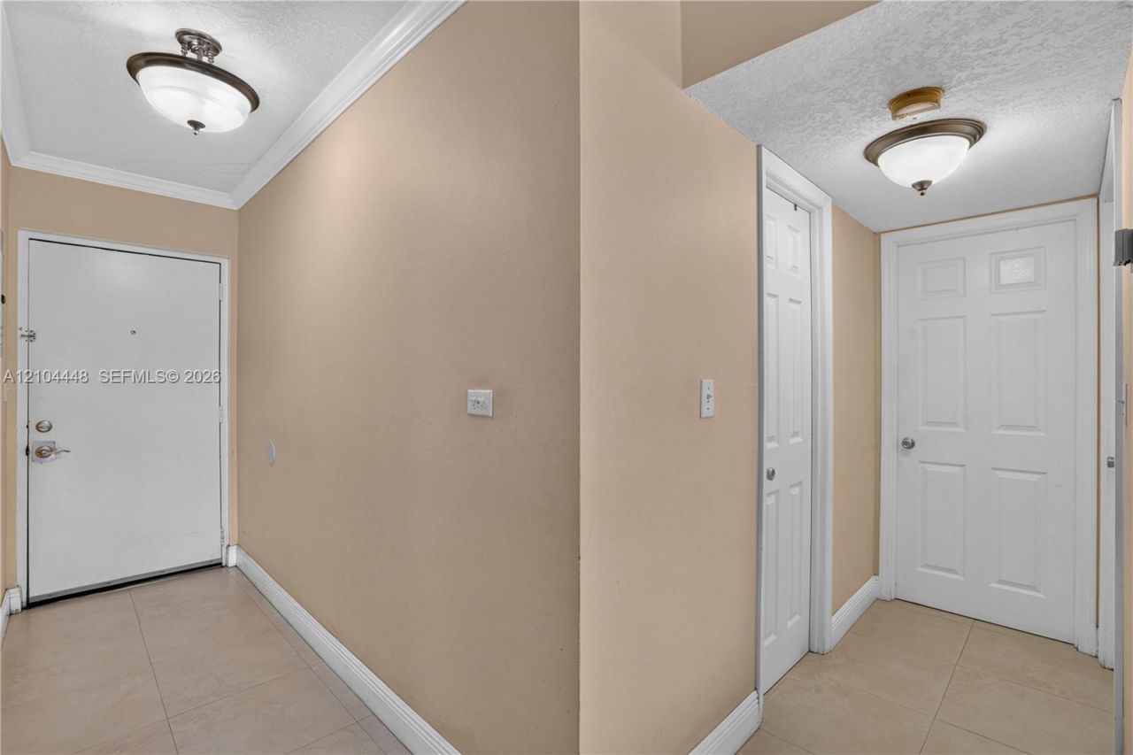 800 SW 129th Pl, Unit 202, Miami, FL 33184 Photo
