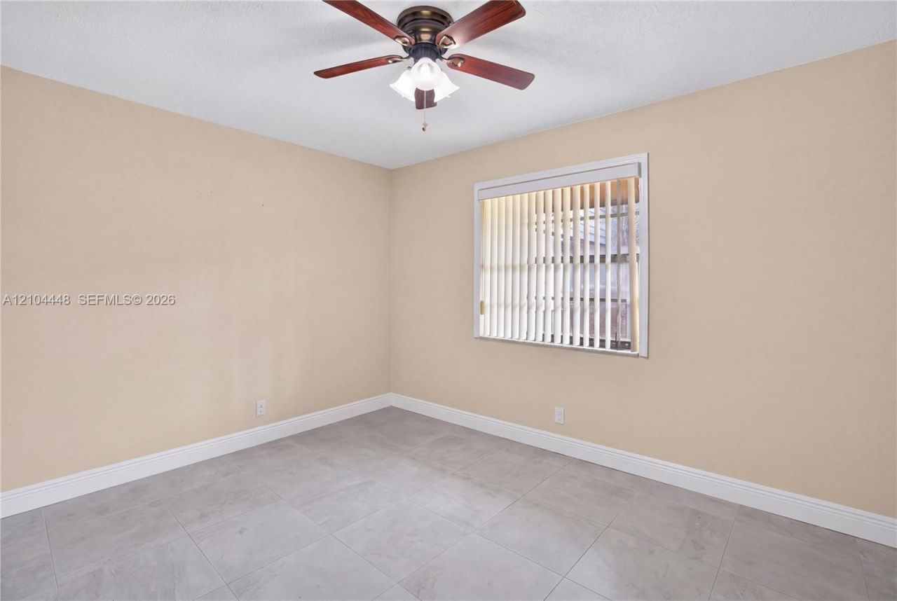 800 SW 129th Pl, Unit 202, Miami, FL 33184 Photo
