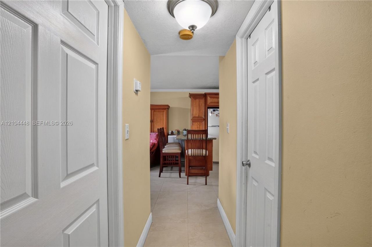 800 SW 129th Pl, Unit 202, Miami, FL 33184 Photo