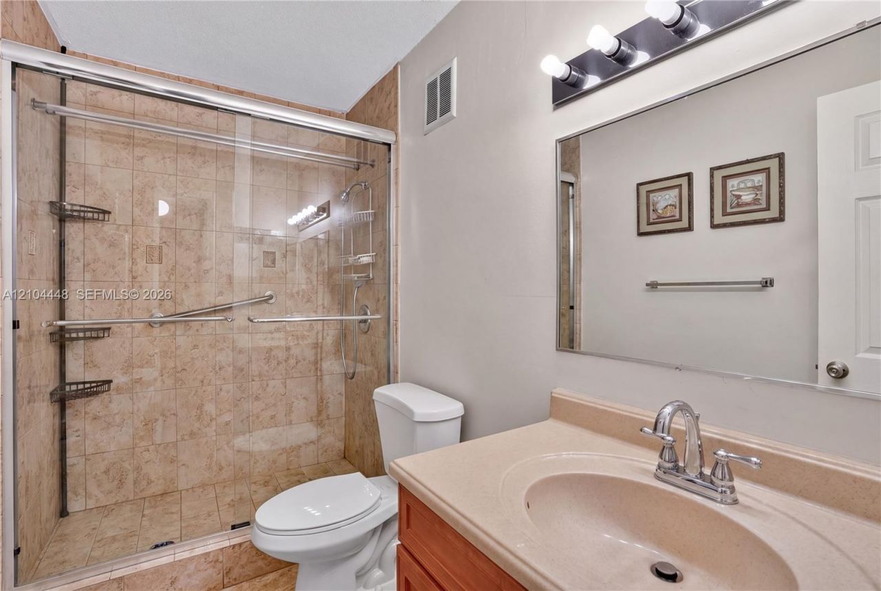 800 SW 129th Pl, Unit 202, Miami, FL 33184 Photo