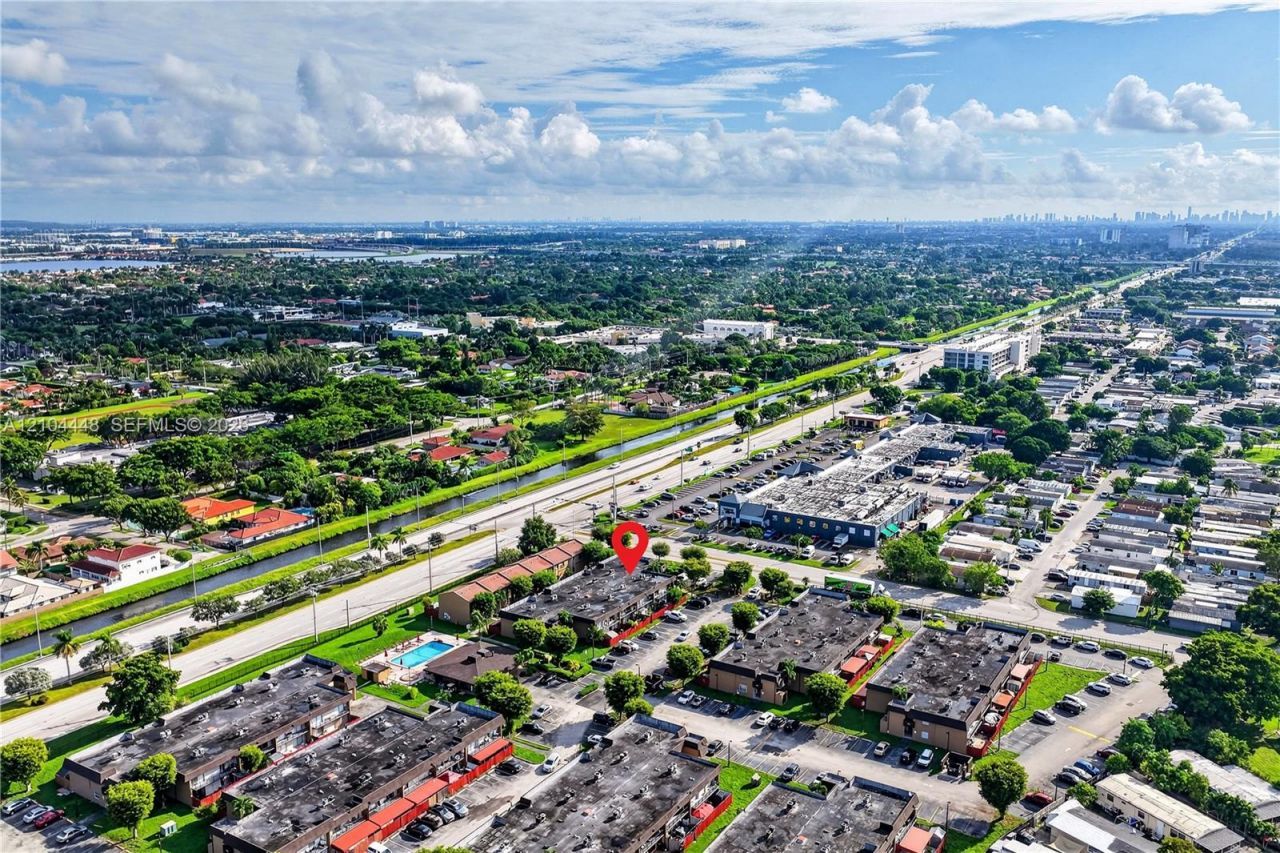 800 SW 129th Pl, Unit 202, Miami, FL 33184 Photo