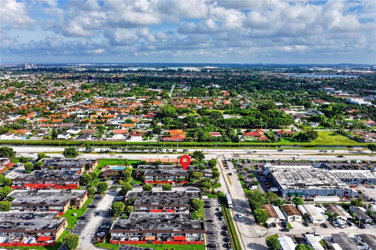 800 SW 129th Pl, Unit 202, Miami, FL 33184 Photo