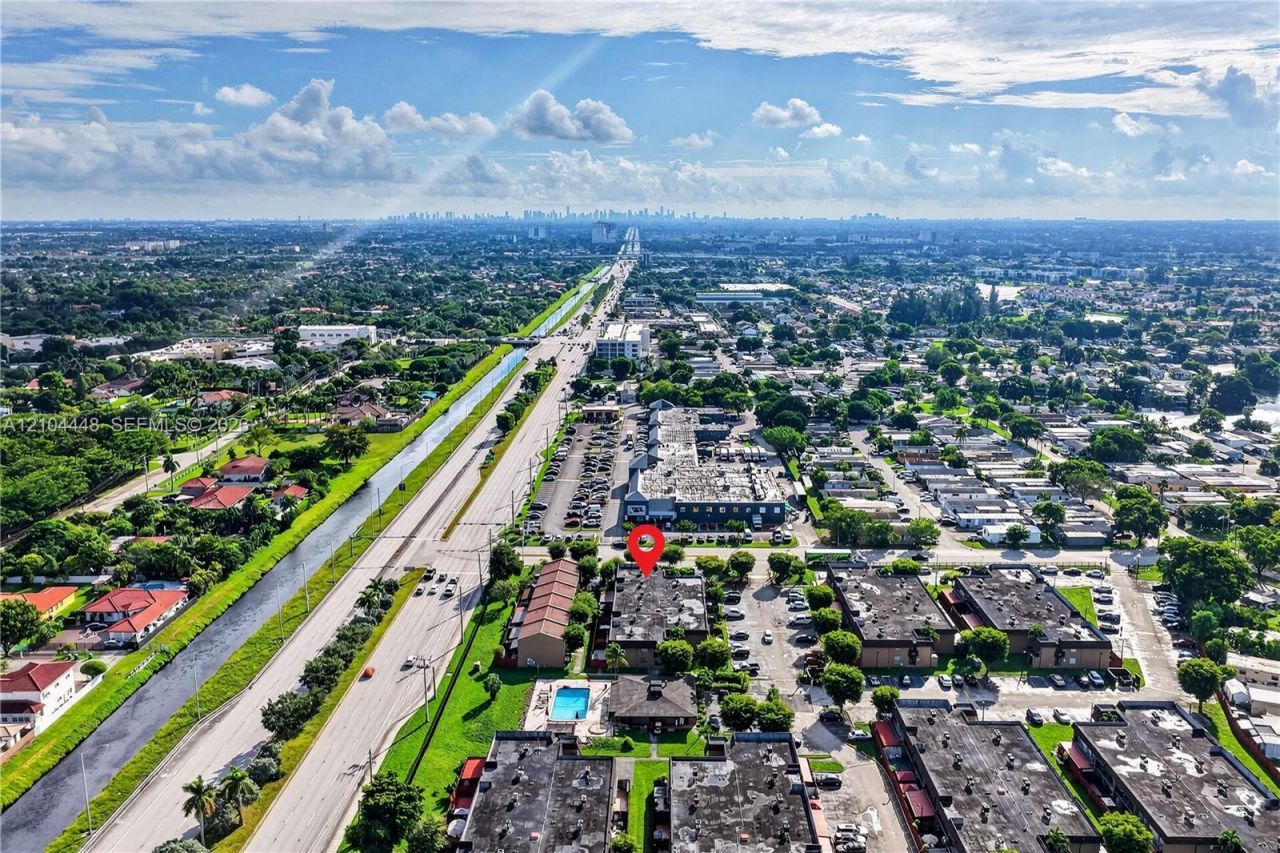 800 SW 129th Pl, Unit 202, Miami, FL 33184 Photo