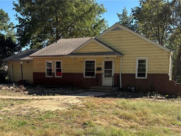 11231 E 14th Street, Independence, MO 64052