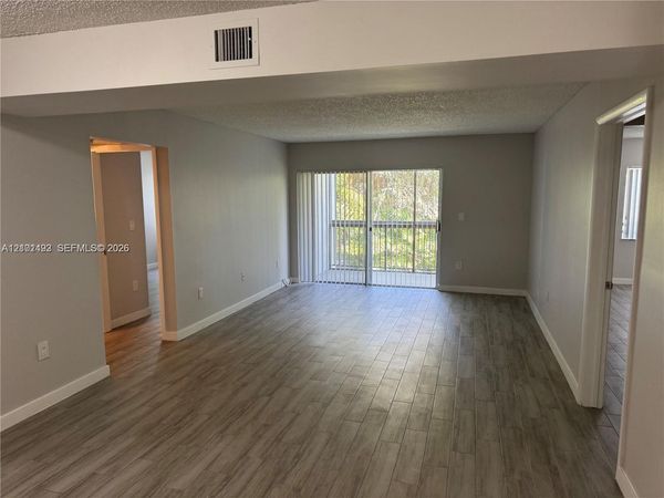 721 N Pine Island Rd , Unit 201, Plantation, FL 33324
