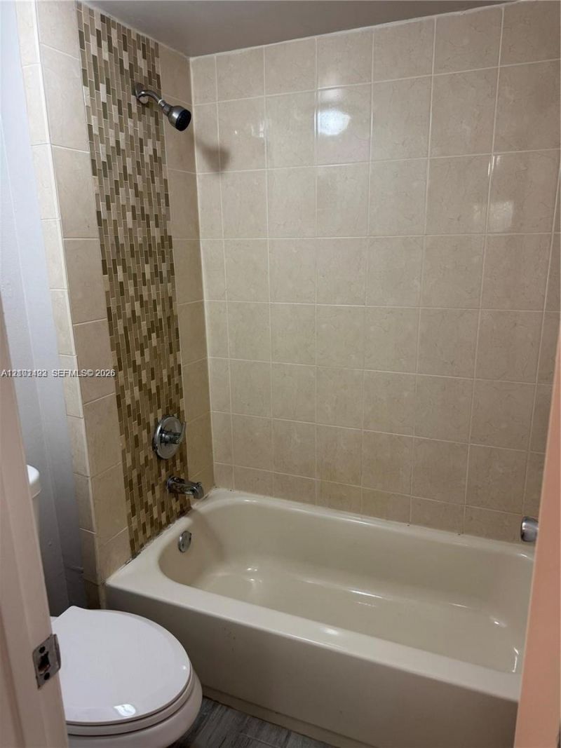 721 N Pine Island Rd , Unit 201, Plantation, FL 33324 Photo