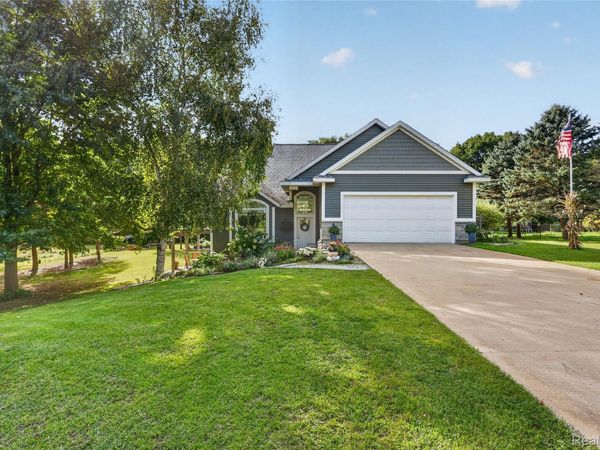 11555 Windsor Drive NE, Algoma Township, Mi 49345