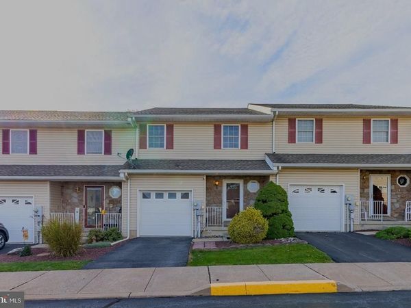 4 MONMOUTH COURT, EASTON, PA 18040