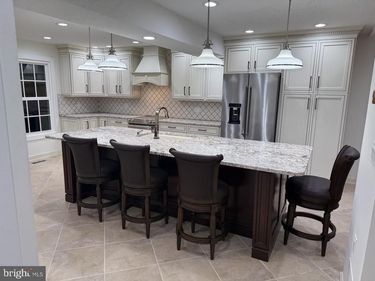 477 W CARACAS AVENUE, HERSHEY, PA 17033