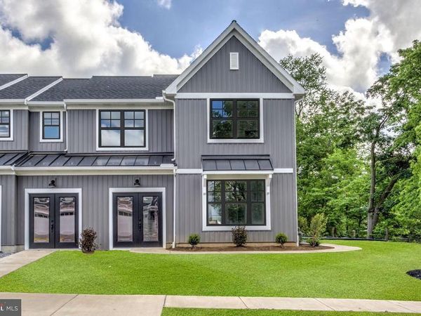 102 VILLAGE DRIVE, MILLERSVILLE, PA 17551
