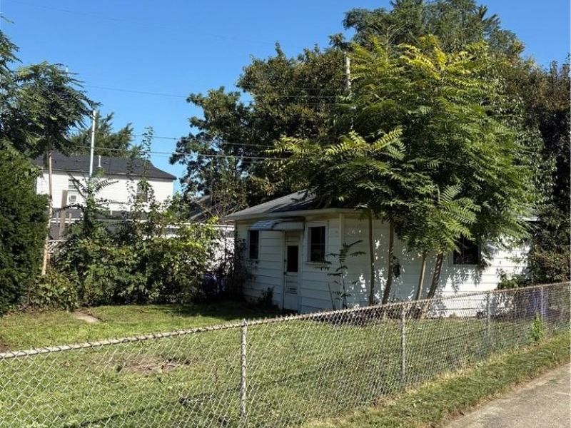 143 E Foraker Street, Dayton, OH 45409 Photo 4