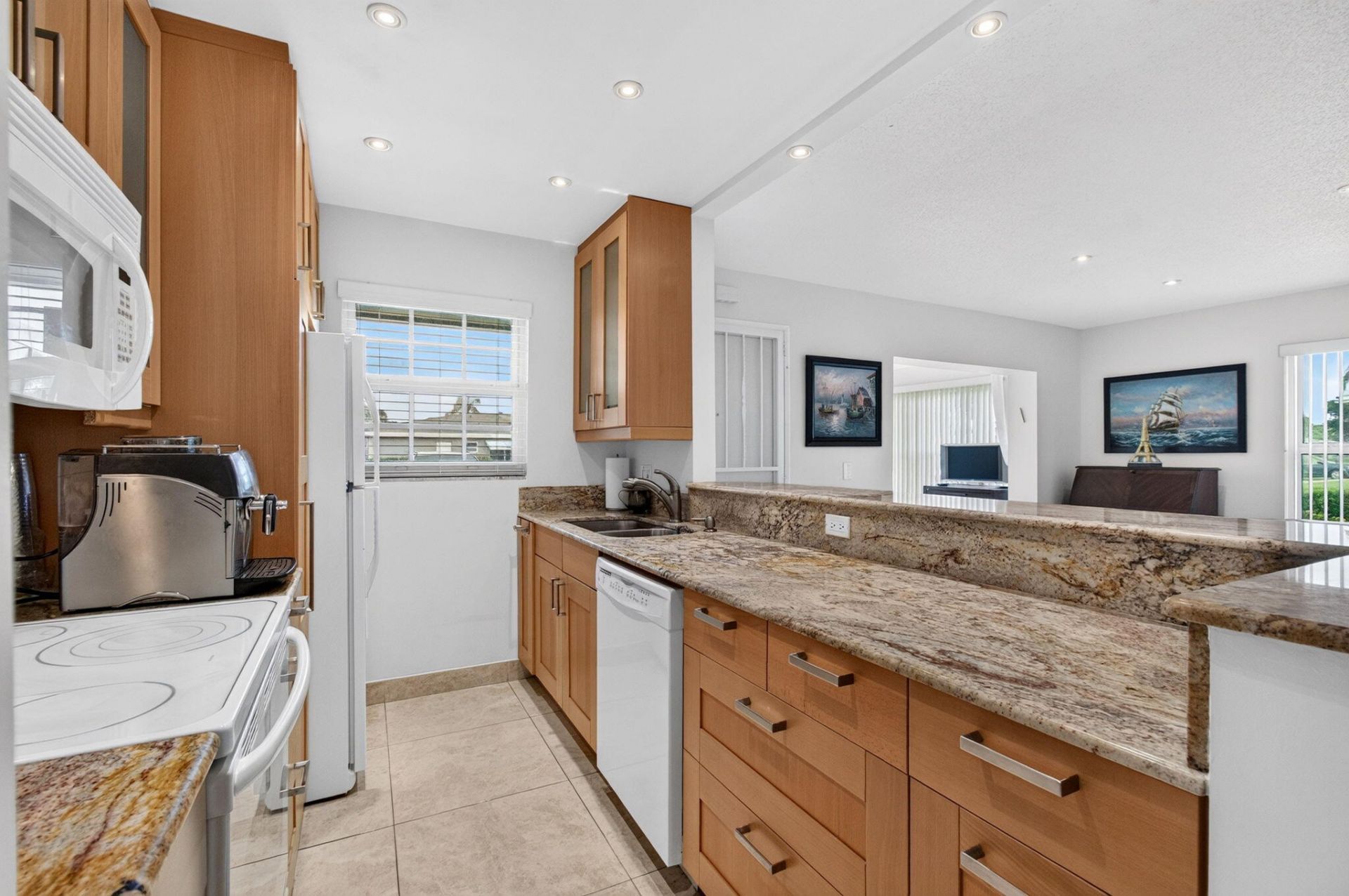 702 South Drive, Unit A, Delray Beach, FL 33445 Photo