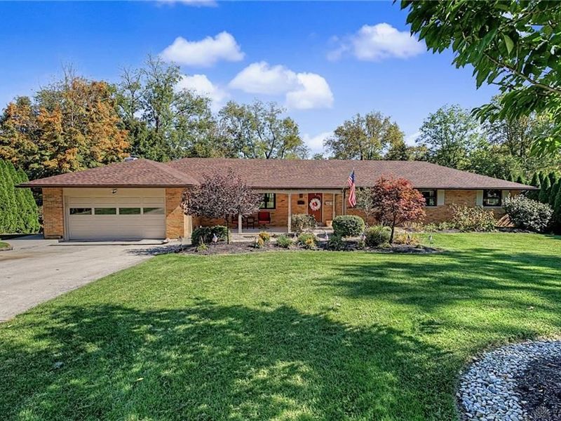 4070 Woodedge Drive, Bellbrook, OH 45305 Photo 1