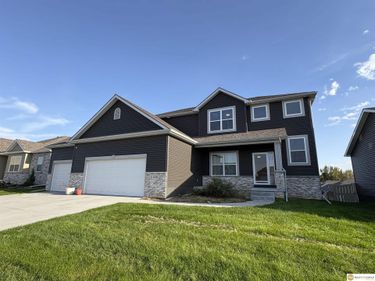 21131 Meredith Avenue, Elkhorn, NE 68022