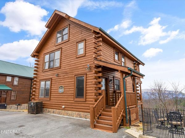2833 White Oak Ridge Lane , Sevierville, TN 37862