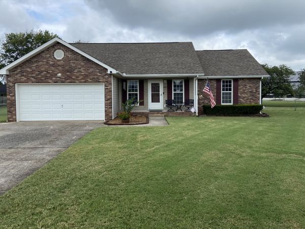 1404 Elliott Ct, Clarksville, TN 37042