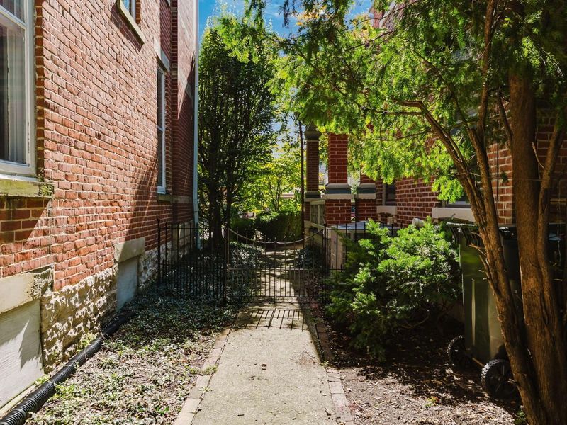 128 W 2nd Avenue, Columbus, OH 43201 Photo 107
