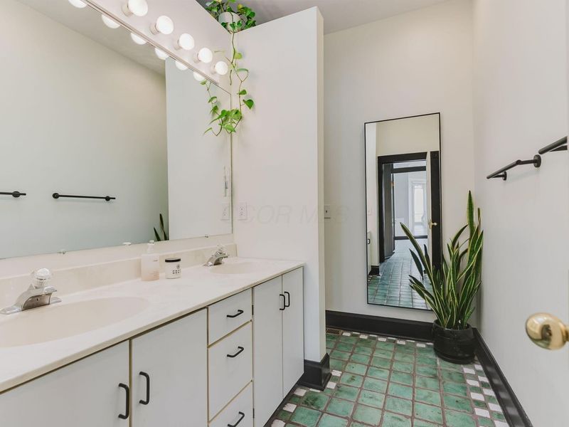 128 W 2nd Avenue, Columbus, OH 43201 Photo 56