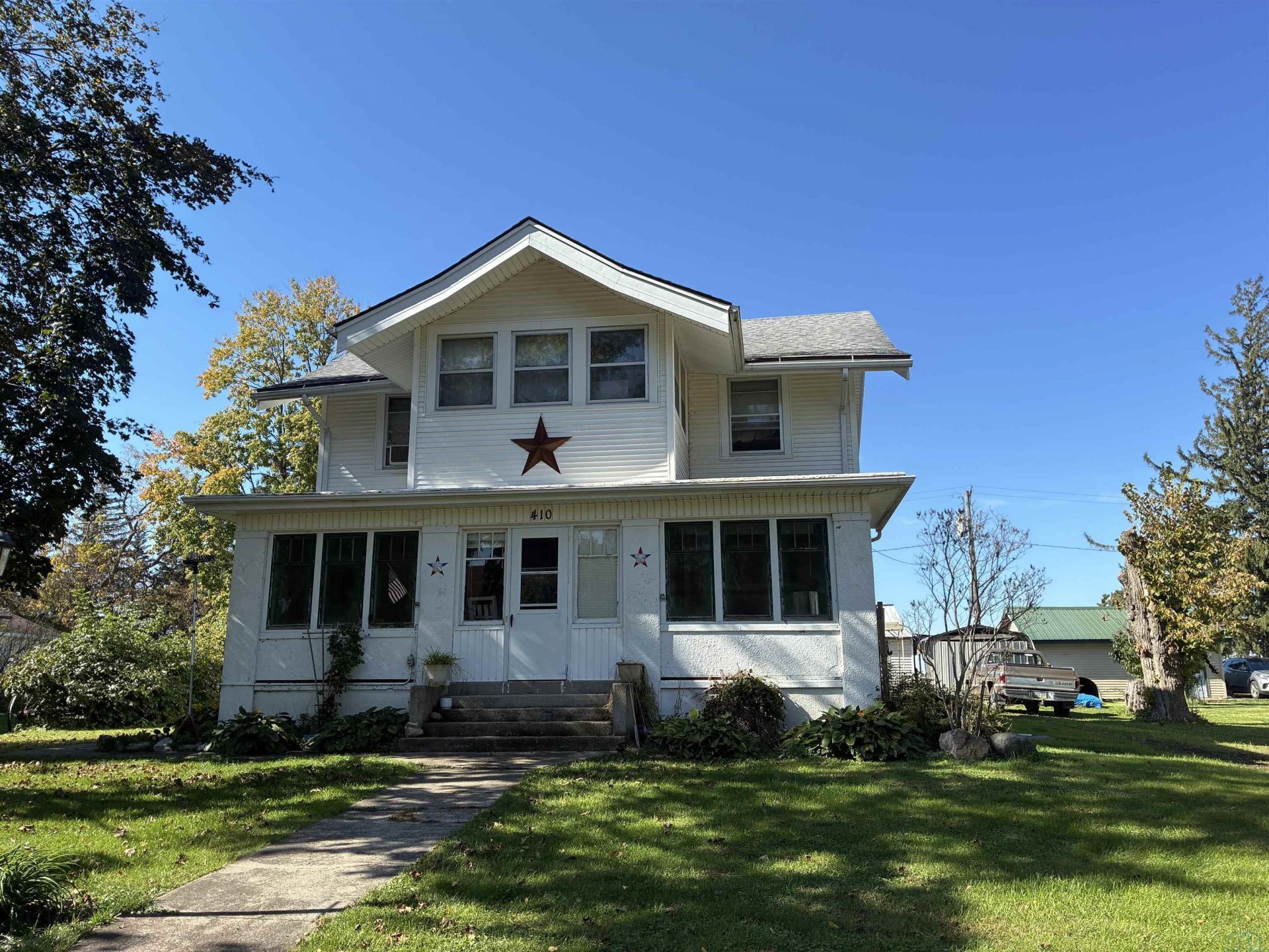 410 Broadway St, Linn Grove, IA 51033 Main Photo