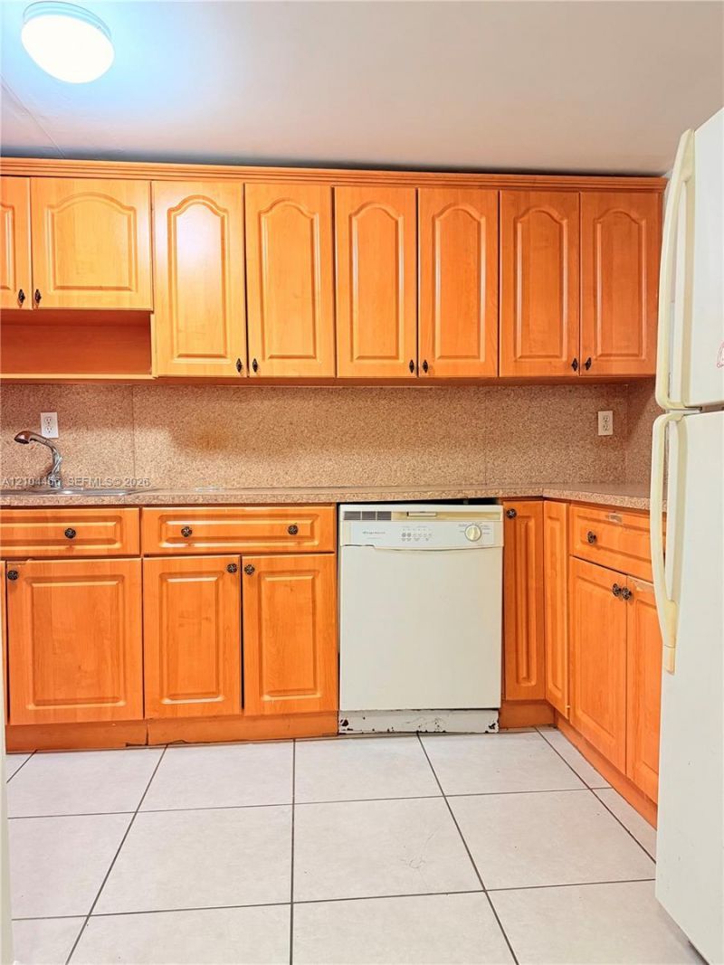 10000 NW 80th Ct, Unit 2227, Hialeah Gardens, FL 33016 Photo