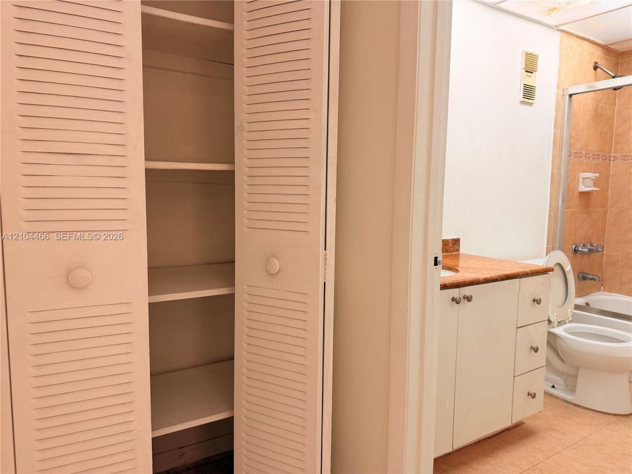 10000 NW 80th Ct, Unit 2227, Hialeah Gardens, FL 33016 Photo